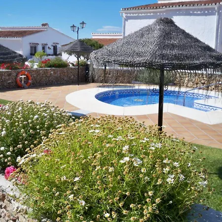 호텔 El Capistrano Sur 2*