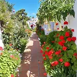 Готель El Capistrano Sur Нерха