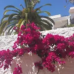 Готель El Capistrano Sur